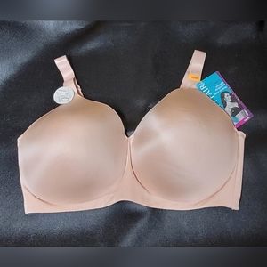 New Vanity Fair bra 40DD beige colorStyle #71203 Wireless
